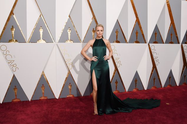 HOLLYWOOD, CA - FEBRUARY 28: Actress Rachel McAdams attends the 88th Annual Academy Awards at Hollywood & Highland Center on February 28, 2016 in Hollywood, California. (Photo by Kevork Djansezian/Getty Images)